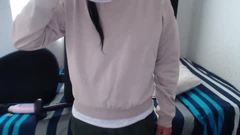 Zoe online show from December 16, 2025, 12:54 pm