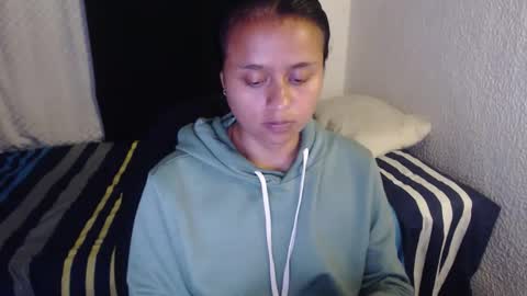 Zoe online show from December 21, 2025, 1:02 am