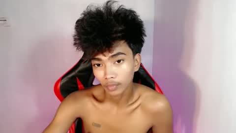 neil_asian69 online show from October 27, 2025, 9:13 am