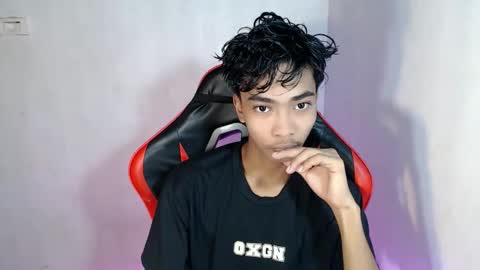 neil_asian69 online show from November 1, 2025, 4:58 am