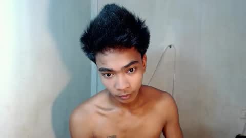 neil_asian69 online show from November 27, 2025, 2:52 pm