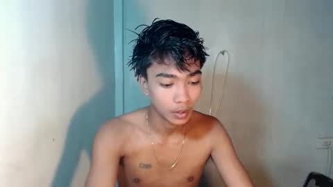 neil_asian69 online show from December 4, 2025, 4:33 am