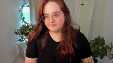 neko_moor online show from September 17, 2025, 8:43 pm