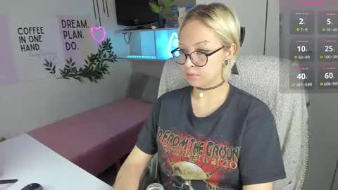 Snapshot of neko_sora chatting on March 14, 2026, 7:36 am Kate online show from March 14, 2026, 7:36 am