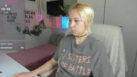 Kate online show from May 3, 2026, 8:48 pm