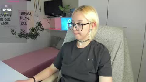 Kate online show from May 14, 2026, 8:59 pm