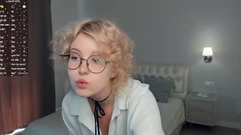 Snapshot of nelly_gloss chatting on July 19, 2026, 7:45 am nelly_gloss online show from July 19, 2026, 7:45 am