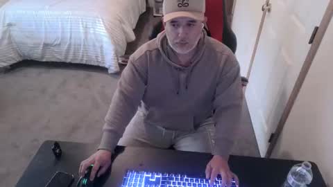 Snapshot of nelsonbucara chatting on April 4, 2026, 11:35 pm nelsonbucara online show from April 4, 2026, 11:35 pm