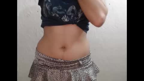 Nensy online show from November 4, 2025, 4:39 pm