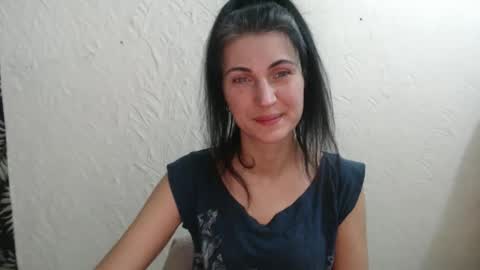 Snapshot of nensyfay_ chatting on January 17, 2026, 8:01 pm Nensy online show from January 17, 2026, 8:01 pm