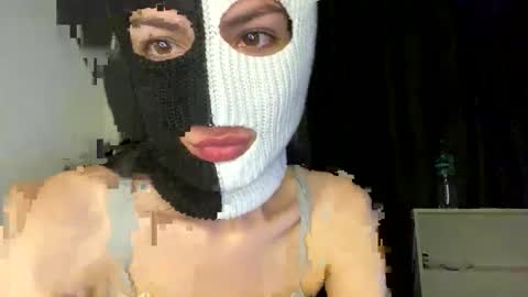 Fieryblow online show from May 21, 2026, 12:28 am