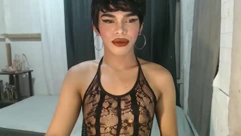 neomi online show from October 28, 2025, 8:07 am