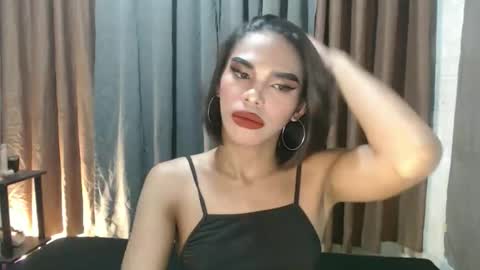 Snapshot of neomi_hardcock chatting on February 8, 2026, 6:00 pm neomi online show from February 8, 2026, 6:00 pm