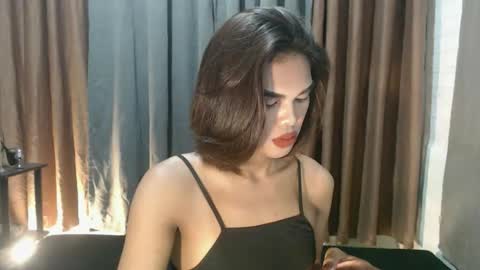 Snapshot of neomi_hardcock chatting on February 9, 2026, 8:35 pm neomi online show from February 9, 2026, 8:35 pm