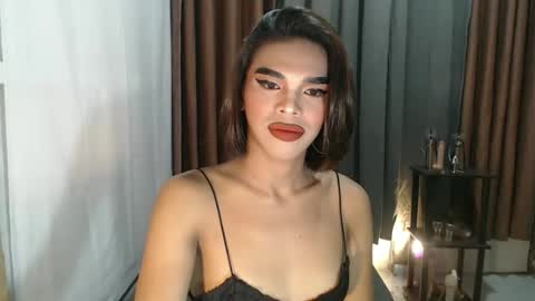 Snapshot of neomi_hardcock chatting on February 18, 2026, 4:25 pm neomi online show from February 18, 2026, 4:25 pm