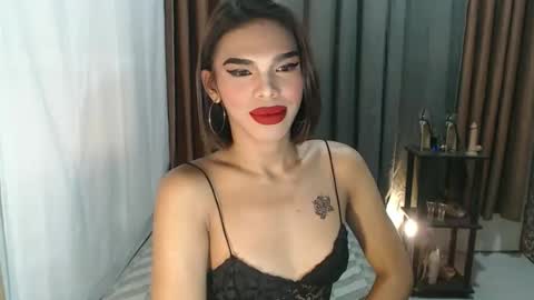 Snapshot of neomi_hardcock chatting on February 22, 2026, 3:32 pm neomi online show from February 22, 2026, 3:32 pm