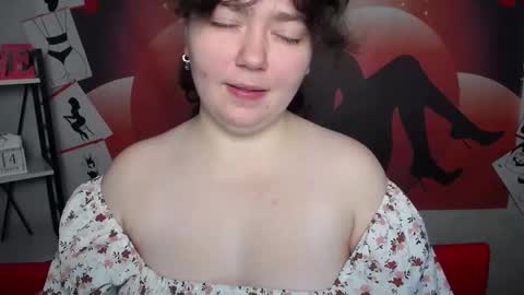 Snapshot of neonilalisova chatting on November 15, 2025, 6:22 am NeonilaLisova online show from November 15, 2025, 6:22 am