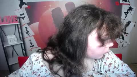 Snapshot of neonilalisova chatting on November 20, 2025, 6:57 am NeonilaLisova online show from November 20, 2025, 6:57 am