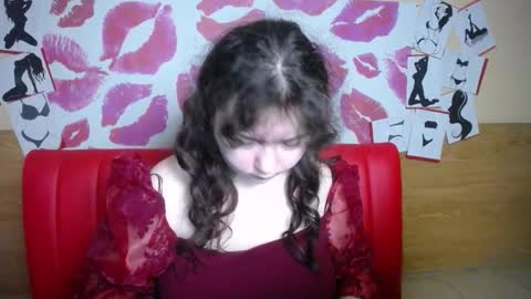 Snapshot of neonilalisova chatting on December 15, 2025, 12:09 pm NeonilaLisova online show from December 15, 2025, 12:09 pm