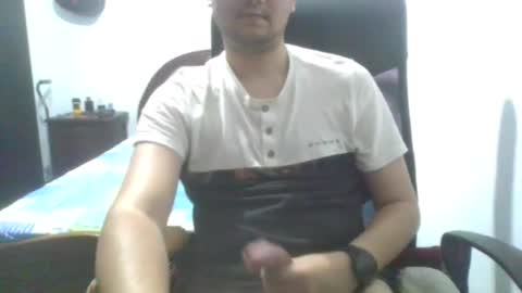 Snapshot of nerdxxx94 chatting on January 11, 2025, 5:52 am MrBull online show from January 11, 2025, 5:52 am