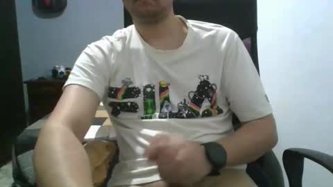 Snapshot of nerdxxx94 chatting on January 15, 2026, 5:23 am MrBull online show from January 15, 2026, 5:23 am