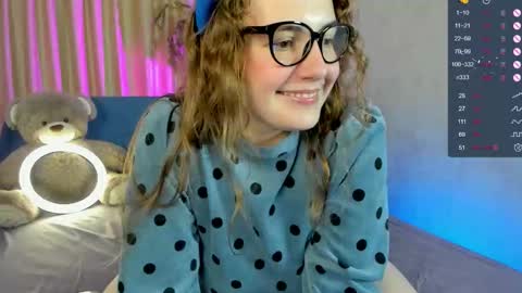 Snapshot of nerdy_goddess chatting on December 13, 2025, 10:26 pm Aida online show from December 13, 2025, 10:26 pm
