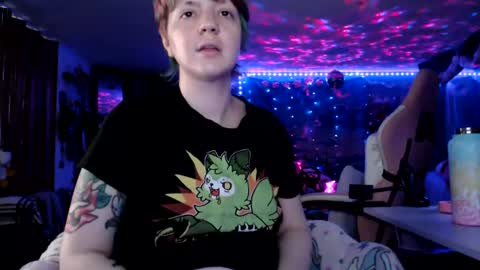 Snapshot of nerdy_squirty chatting on July 28, 2026, 5:25 am NerdySquirty online show from July 28, 2026, 5:25 am