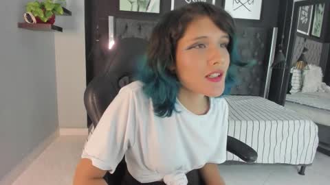 Snapshot of nerida_ chatting on October 24, 2025, 9:11 pm nerida_ online show from October 24, 2025, 9:11 pm