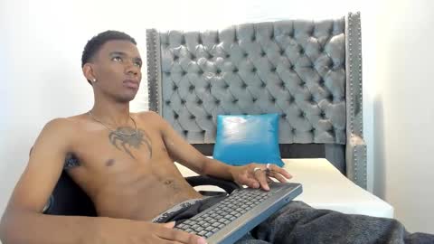 Snapshot of nero_reyd chatting on January 6, 2026, 7:28 pm Nero online show from January 6, 2026, 7:28 pm