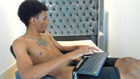 Nero online show from April 10, 2026, 7:29 pm