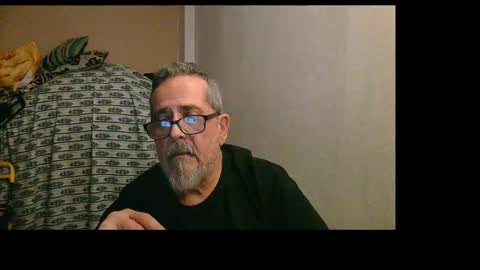 Snapshot of neron401 chatting on November 4, 2025, 9:03 pm neron401 online show from November 4, 2025, 9:03 pm