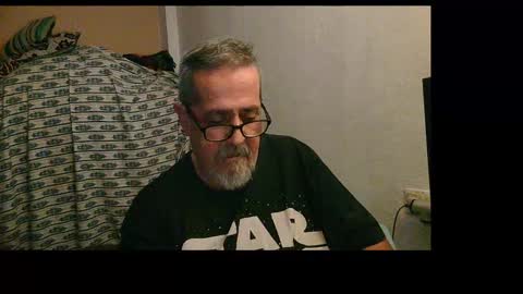 Snapshot of neron401 chatting on November 5, 2025, 9:04 pm neron401 online show from November 5, 2025, 9:04 pm