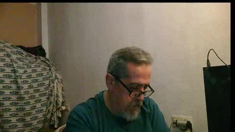 Snapshot of neron401 chatting on November 10, 2025, 8:52 pm neron401 online show from November 10, 2025, 8:52 pm