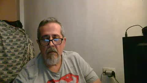 Snapshot of neron401 chatting on November 12, 2025, 9:25 pm neron401 online show from November 12, 2025, 9:25 pm
