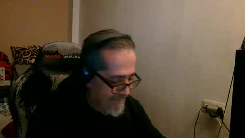 Snapshot of neron401 chatting on January 12, 2026, 9:42 pm neron401 online show from January 12, 2026, 9:42 pm
