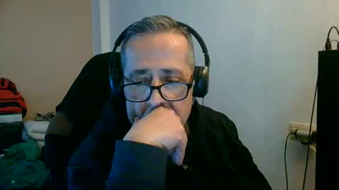 Snapshot of neron401 chatting on February 15, 2026, 4:03 pm neron401 online show from February 15, 2026, 4:03 pm