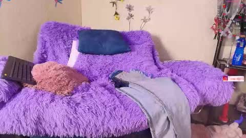 Snapshot of ness_wi chatting on February 9, 2025, 11:36 pm online show from February 9, 2025, 11:36 pm