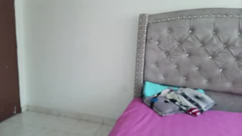 nesuko_kamado online show from September 13, 2025, 2:39 pm