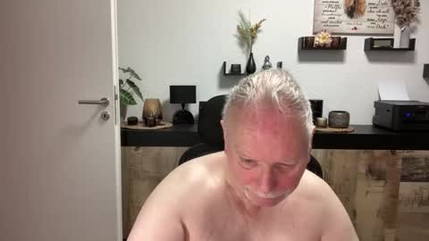 Snapshot of nettermann1968 chatting on January 9, 2026, 3:31 am nettermann1968 online show from January 9, 2026, 3:31 am