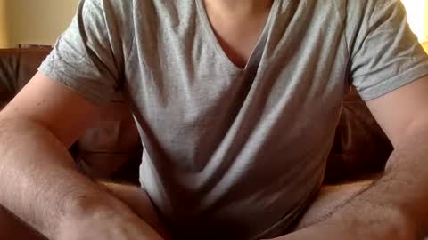 Neu242Gierig online show from February 4, 2025, 3:36 pm