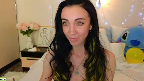 Snapshot of nevergiveup_1 chatting on May 15, 2026, 11:23 pm never give up online show from May 15, 2026, 11:23 pm