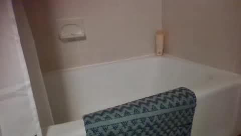 Snapshot of neverwinter44 chatting on December 26, 2024, 1:29 am neverwinter44 online show from December 26, 2024, 1:29 am