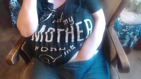 Lilly  online show from January 29, 2025, 8:08 am