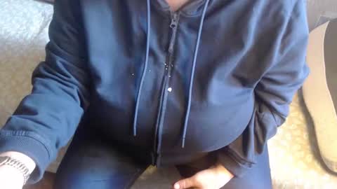 Lilly  online show from October 21, 2025, 9:43 am