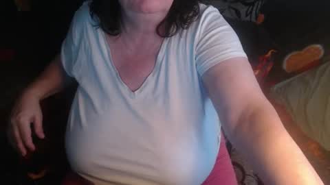 Snapshot of new_milf chatting on June 20, 2026, 2:58 am Lilly online show from June 20, 2026, 2:58 am