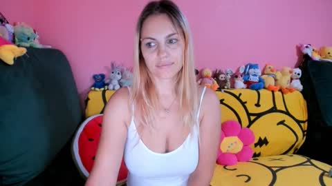 silvia online show from October 15, 2025, 1:06 am