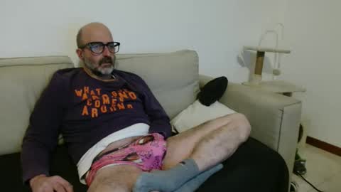 Snapshot of new_simi_74 chatting on December 20, 2025, 9:33 pm simi online show from December 20, 2025, 9:33 pm