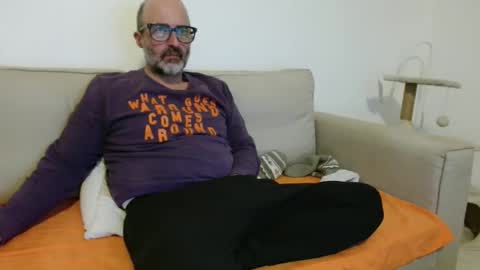 Snapshot of new_simi_74 chatting on January 8, 2026, 6:54 pm simi online show from January 8, 2026, 6:54 pm