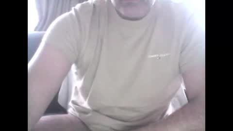 Snapshot of newdaddy44 chatting on March 6, 2026, 4:25 pm newdaddy44 online show from March 6, 2026, 4:25 pm