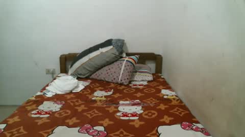 Snapshot of newest_star69 chatting on February 20, 2025, 12:19 am Lucy Pearl online show from February 20, 2025, 12:19 am